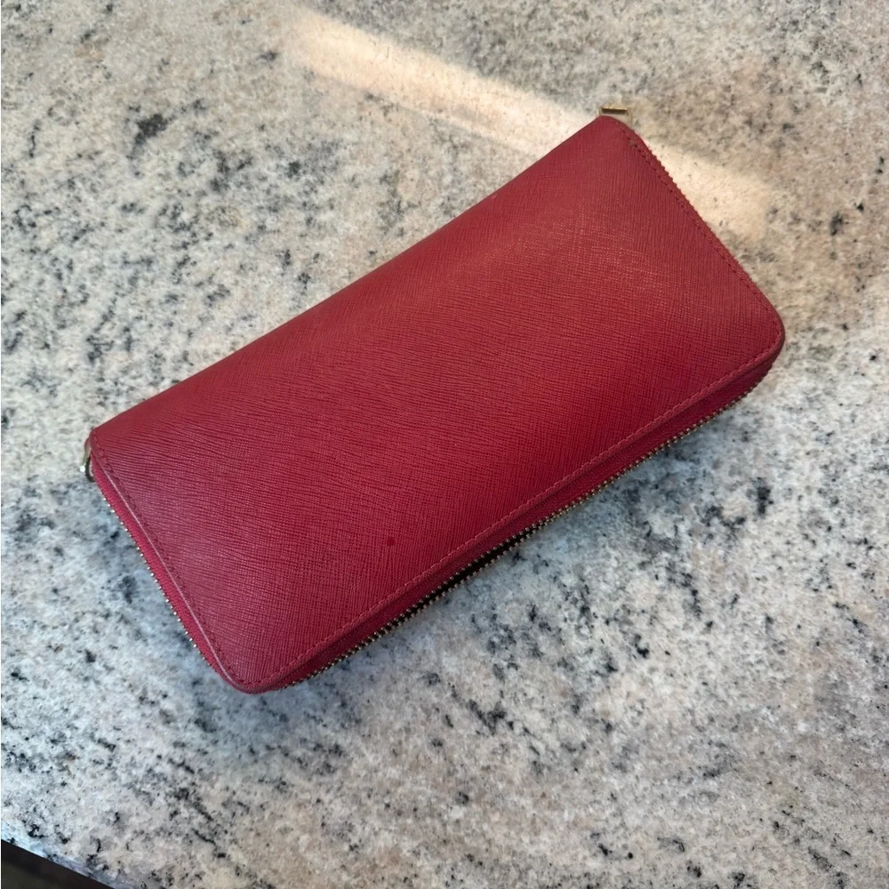 Tory Burch Red Emerson Continental Wallet - Picture 5 of 9
